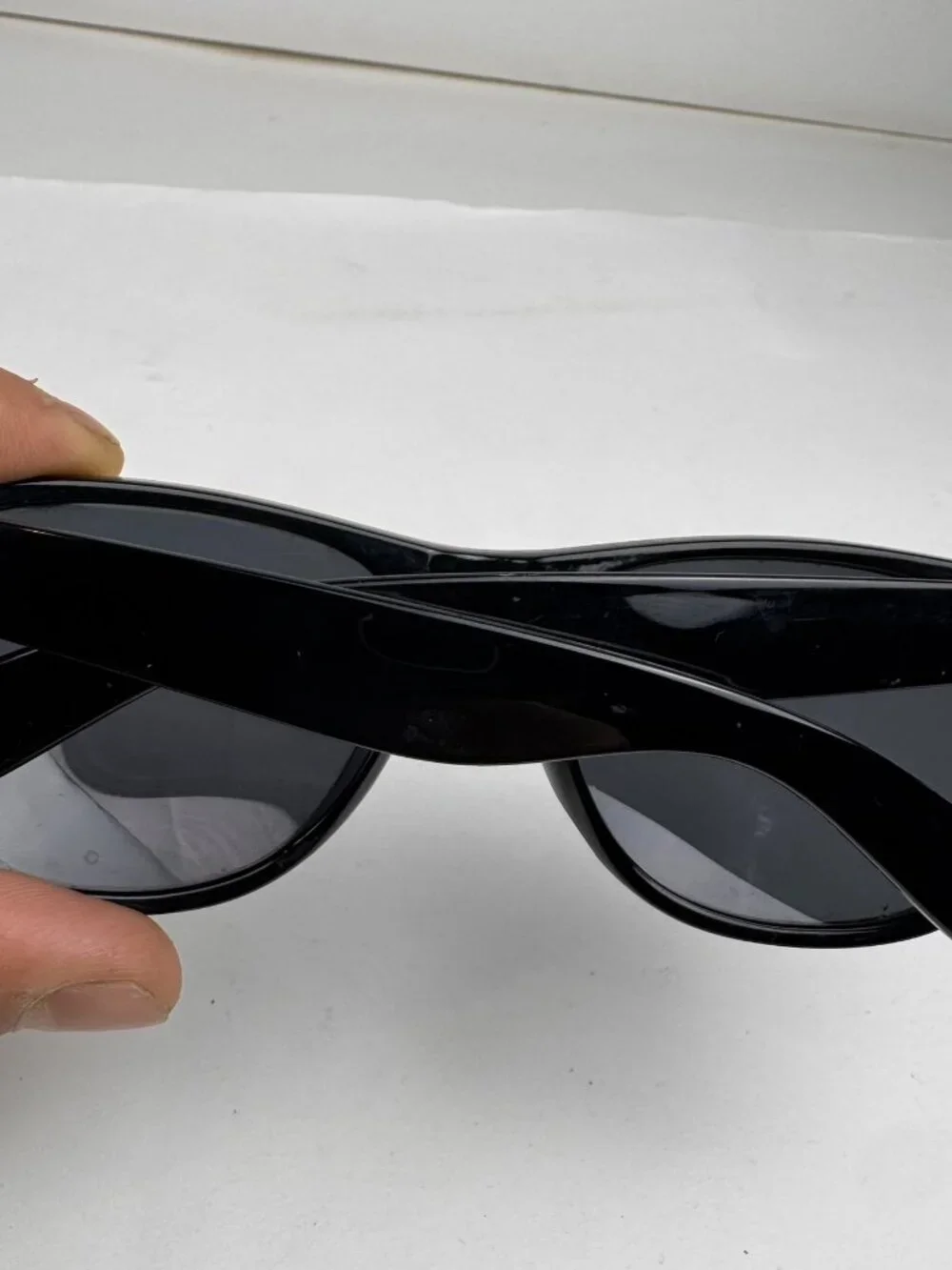 Black Wayfarer Style Sunglasses Smiling Sun Logo UV Protection (Minor Scratches)